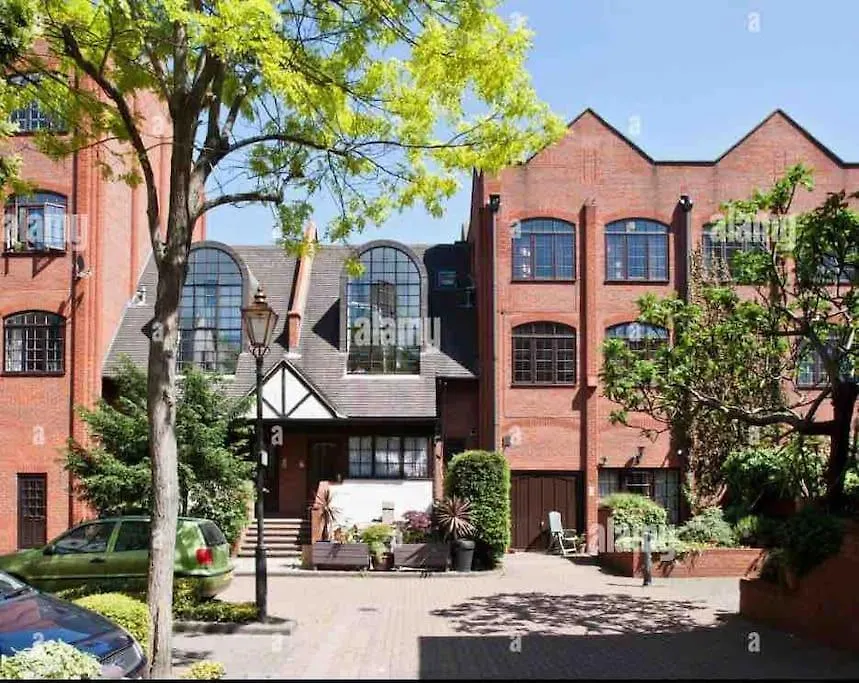 Cosy And Stylish 1Bd-Limehouse contacts