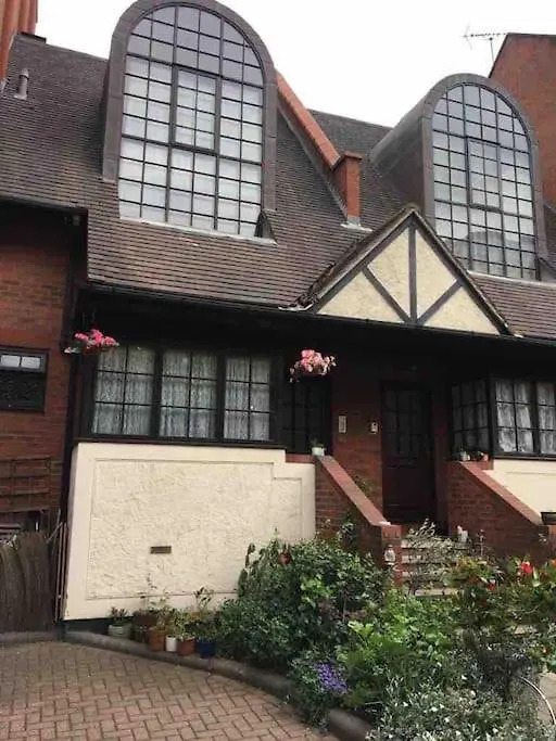 Cosy And Stylish 1Bd-Limehouse Apartment London